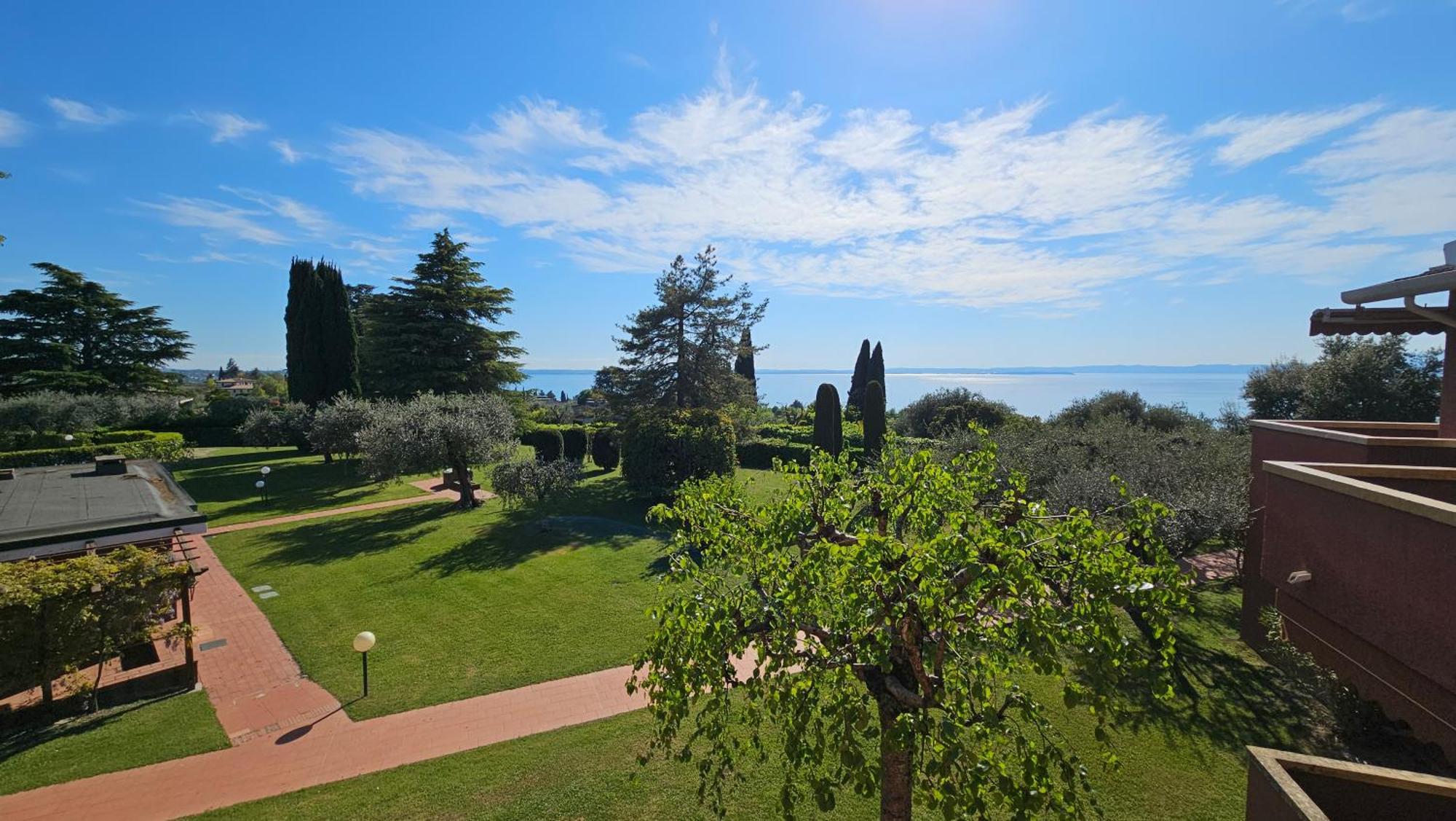 Apartments Blue View - Residence Casetto Bardolino - Regarda Travel Εξωτερικό φωτογραφία